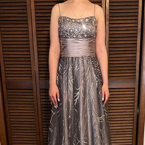 Sparkly purple dress size 5